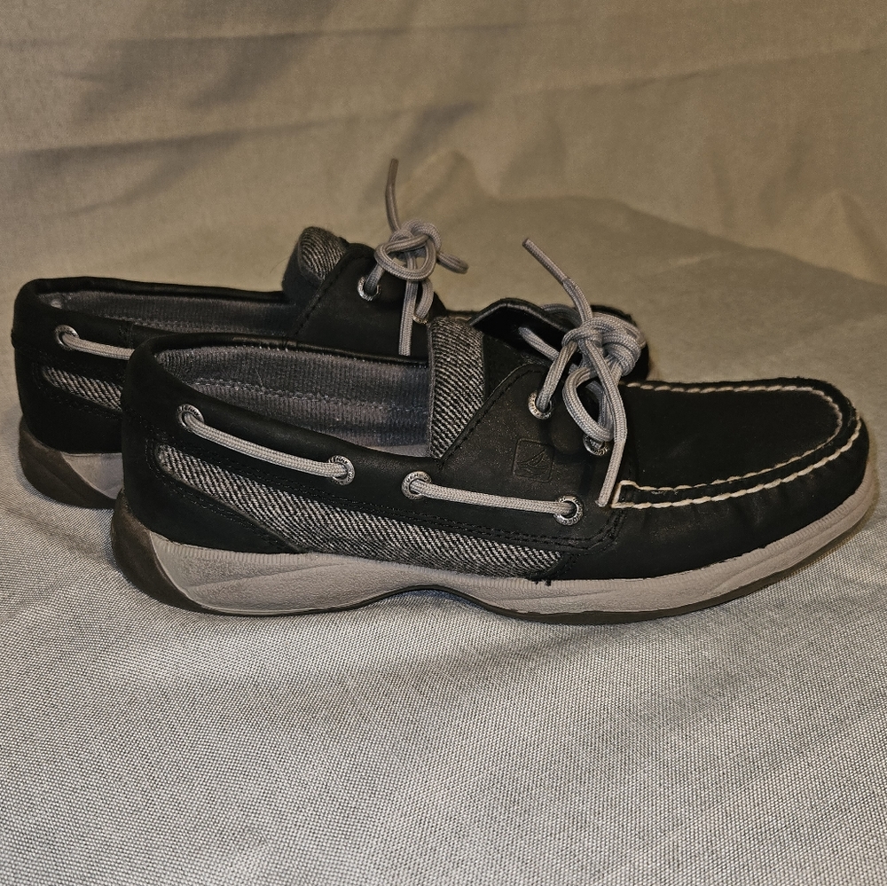 Sperry Loafers Size 6 Women's Very Gently Worn Great Condition Leather Upper